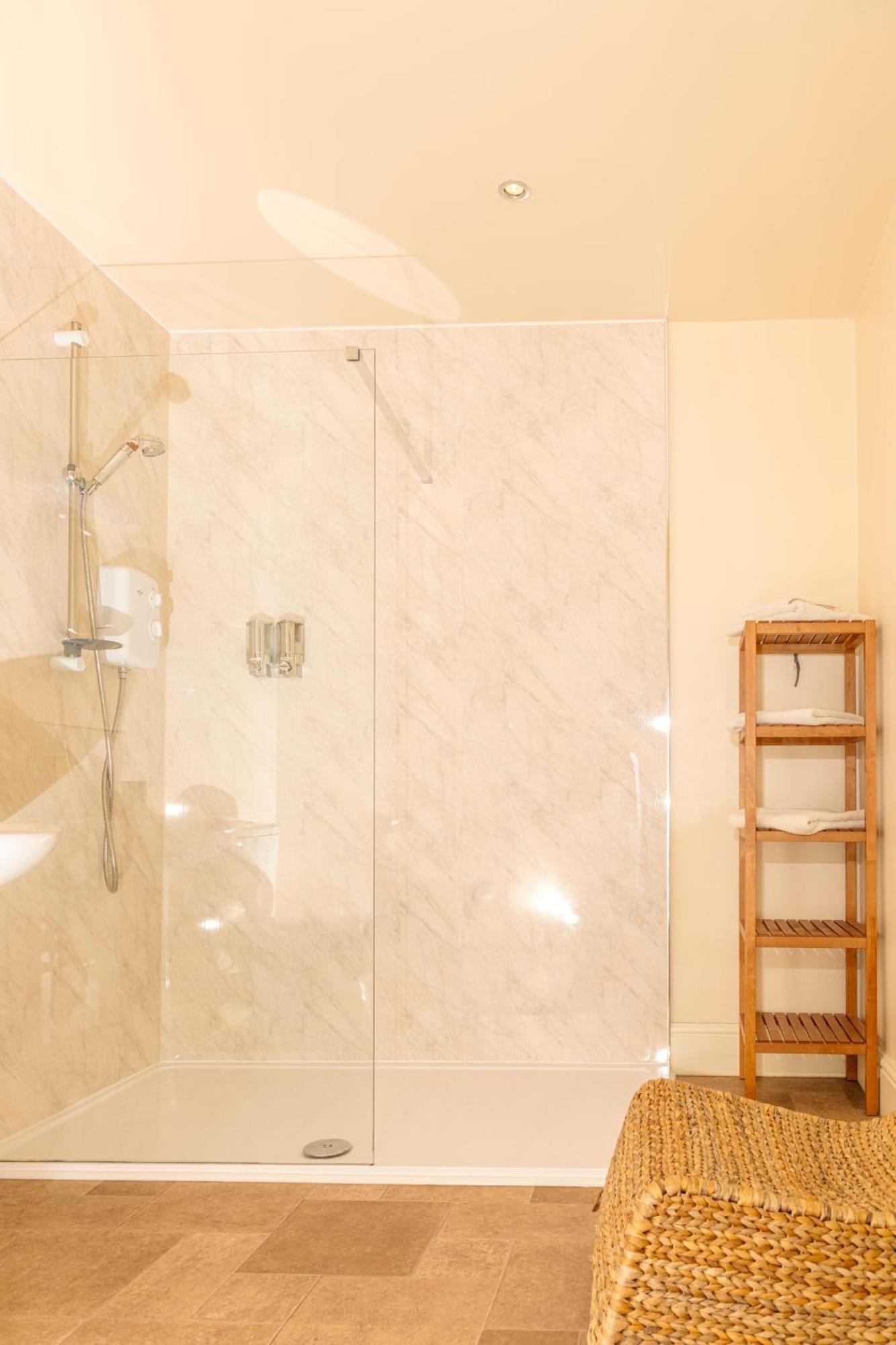 Deluxe Apartment,1648894521:JPEG