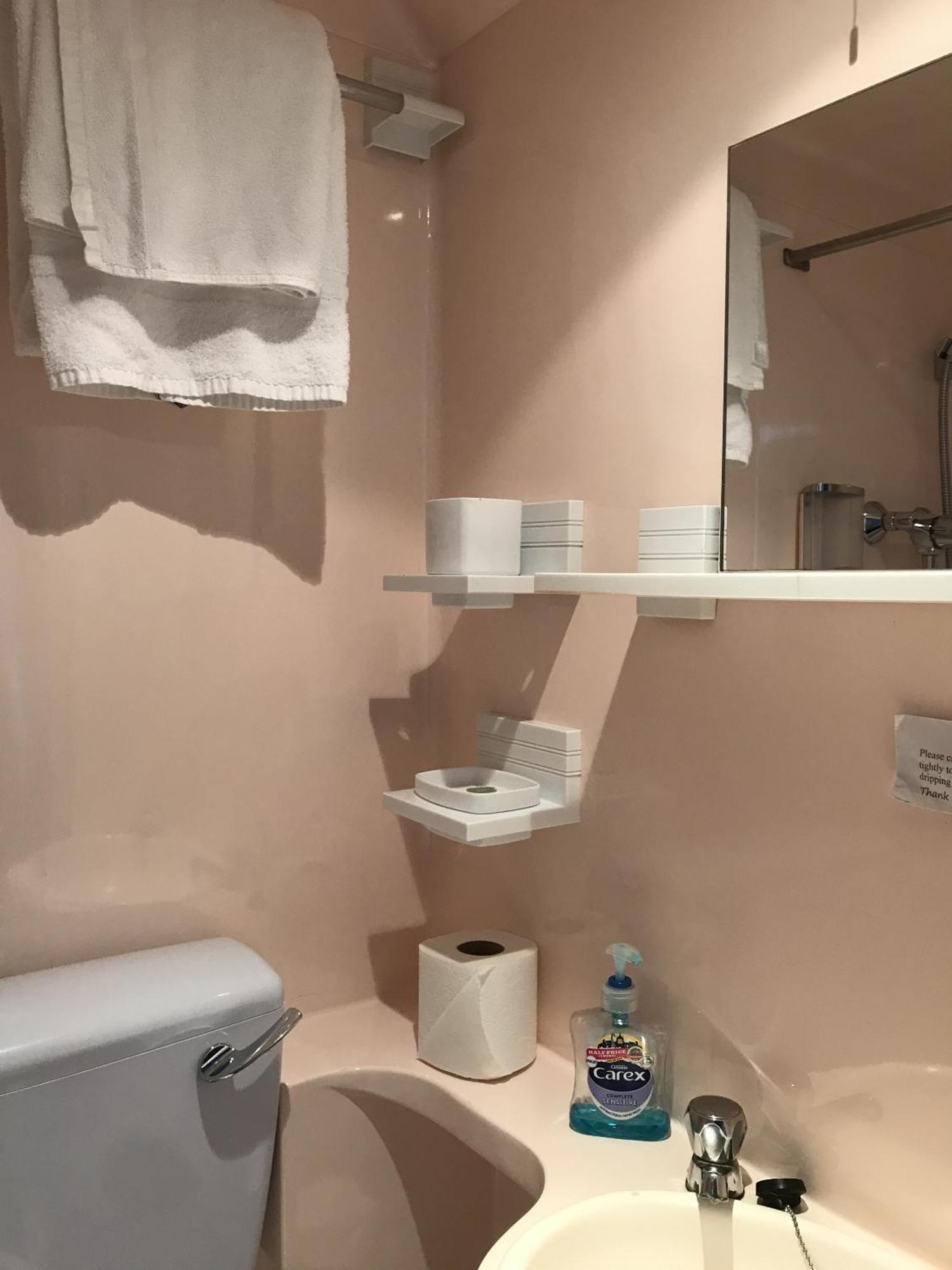 Standard Single Room with Shower