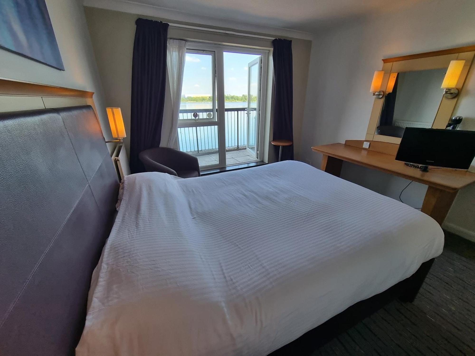 Double Room Lake View,1649242542:JPEG