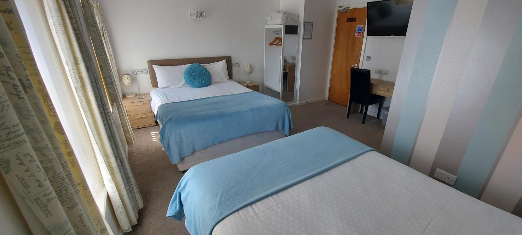 Family Room,1649928177:JPEG