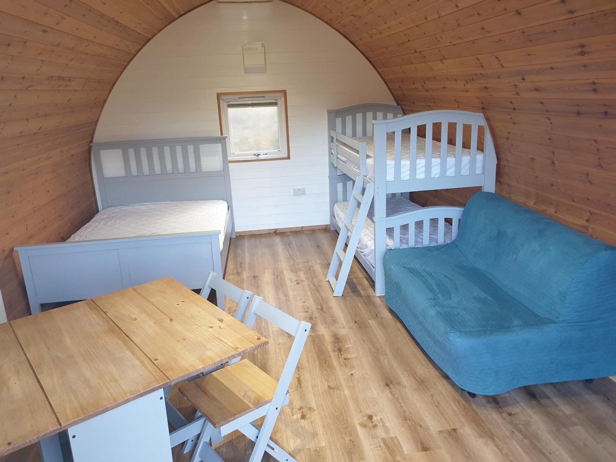 Camping Pod Sleeps 4 (SHARED BATHROOMS)