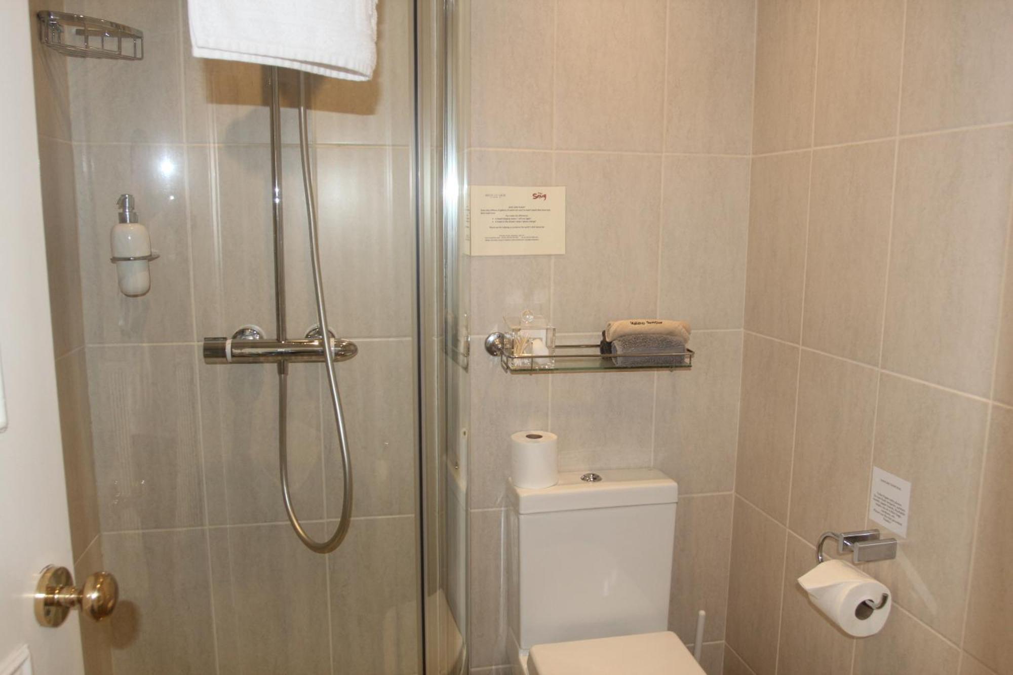 Habitación Doble Deluxe con ducha
