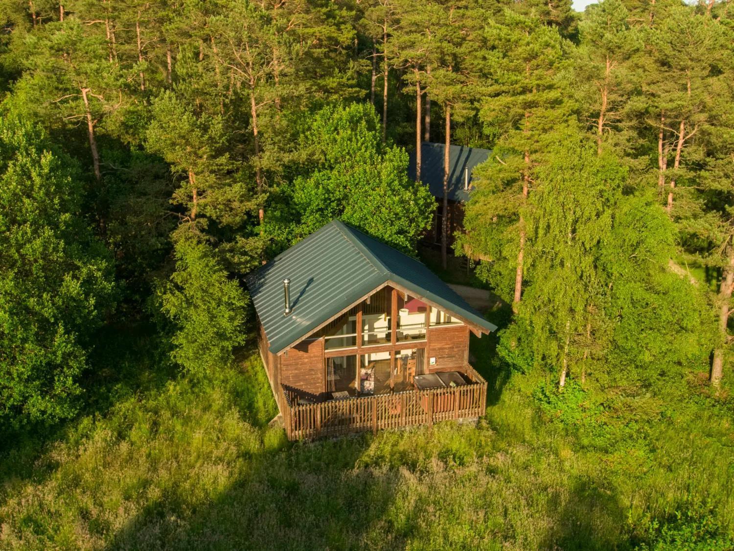Golden Oak Cabin (pet-friendly)