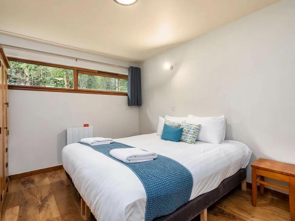 Silver Birch Wheelchair-adapted Cabin (pet-friendly)