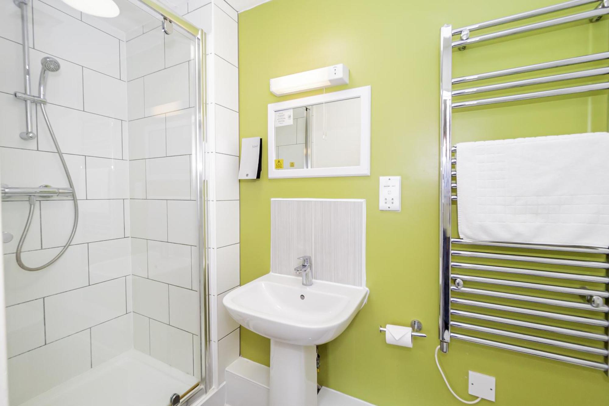 Double Room,1660317103:JPEG