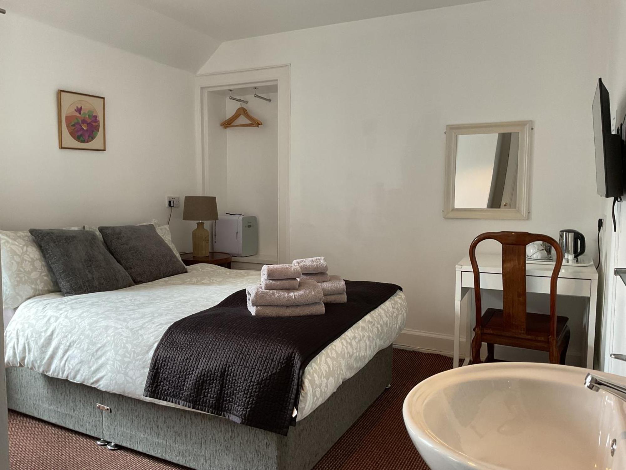 Double Room with Private Bathroom