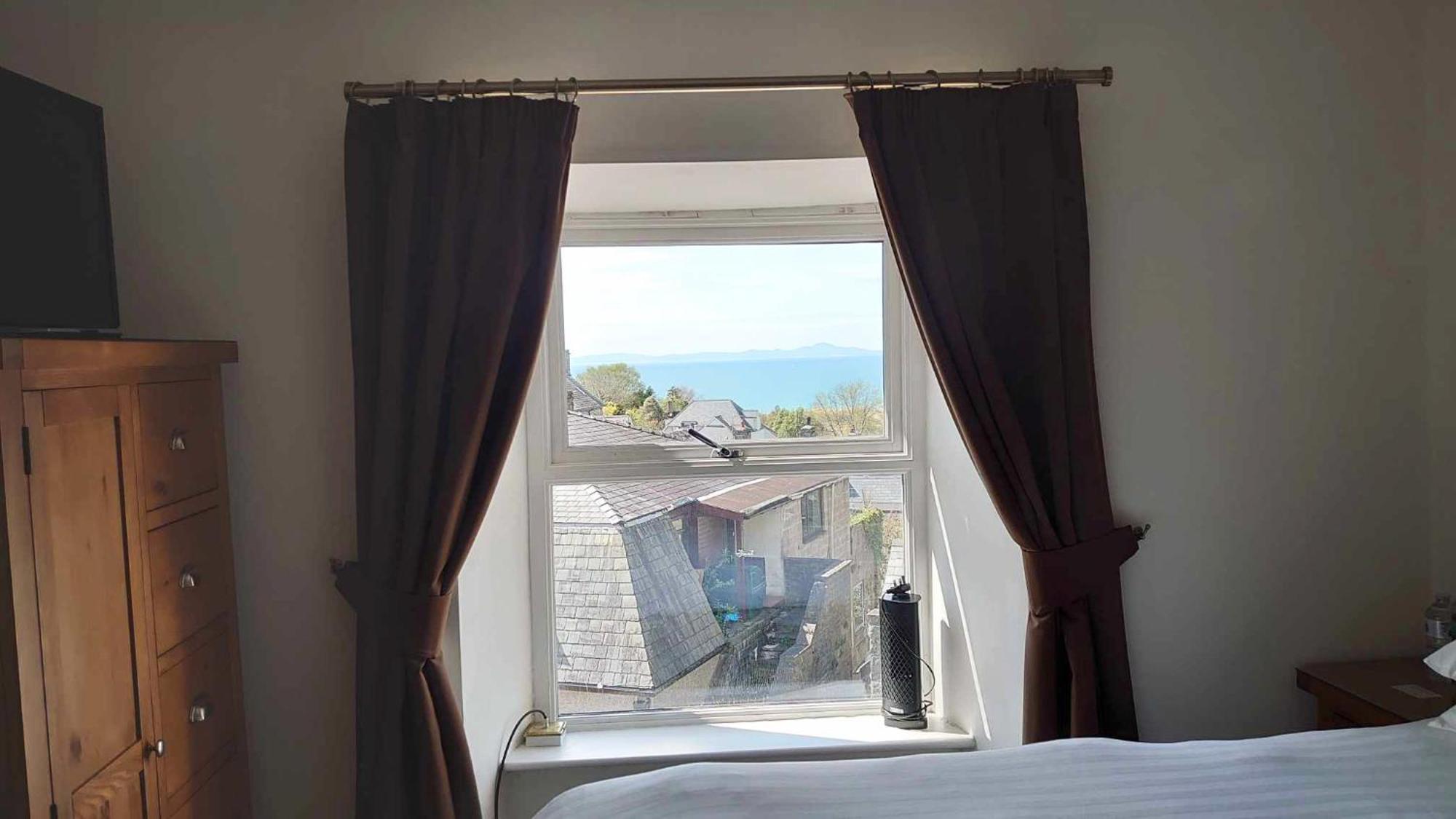 Double Room with Sea and Mountain View,1662420280:JPEG