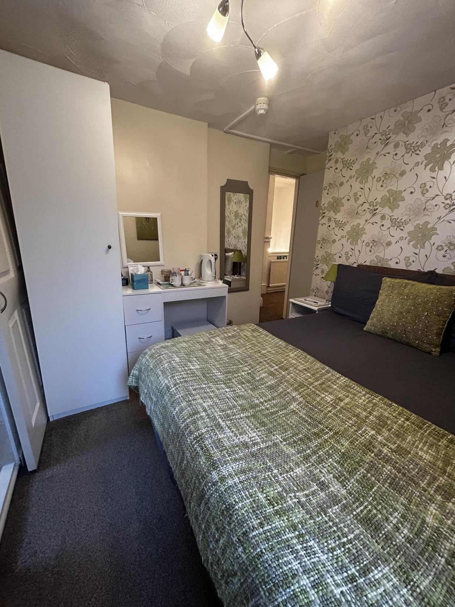 Double Room with Private Bathroom,1662976877:JPEG