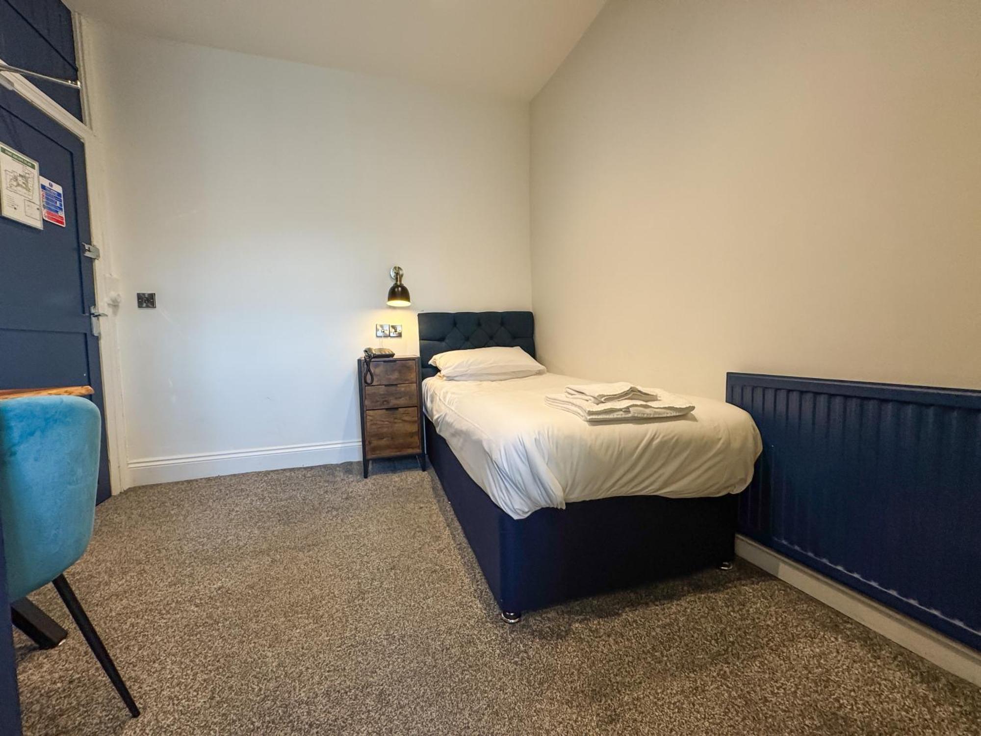 Deluxe Single Room,1662979287:JPEG