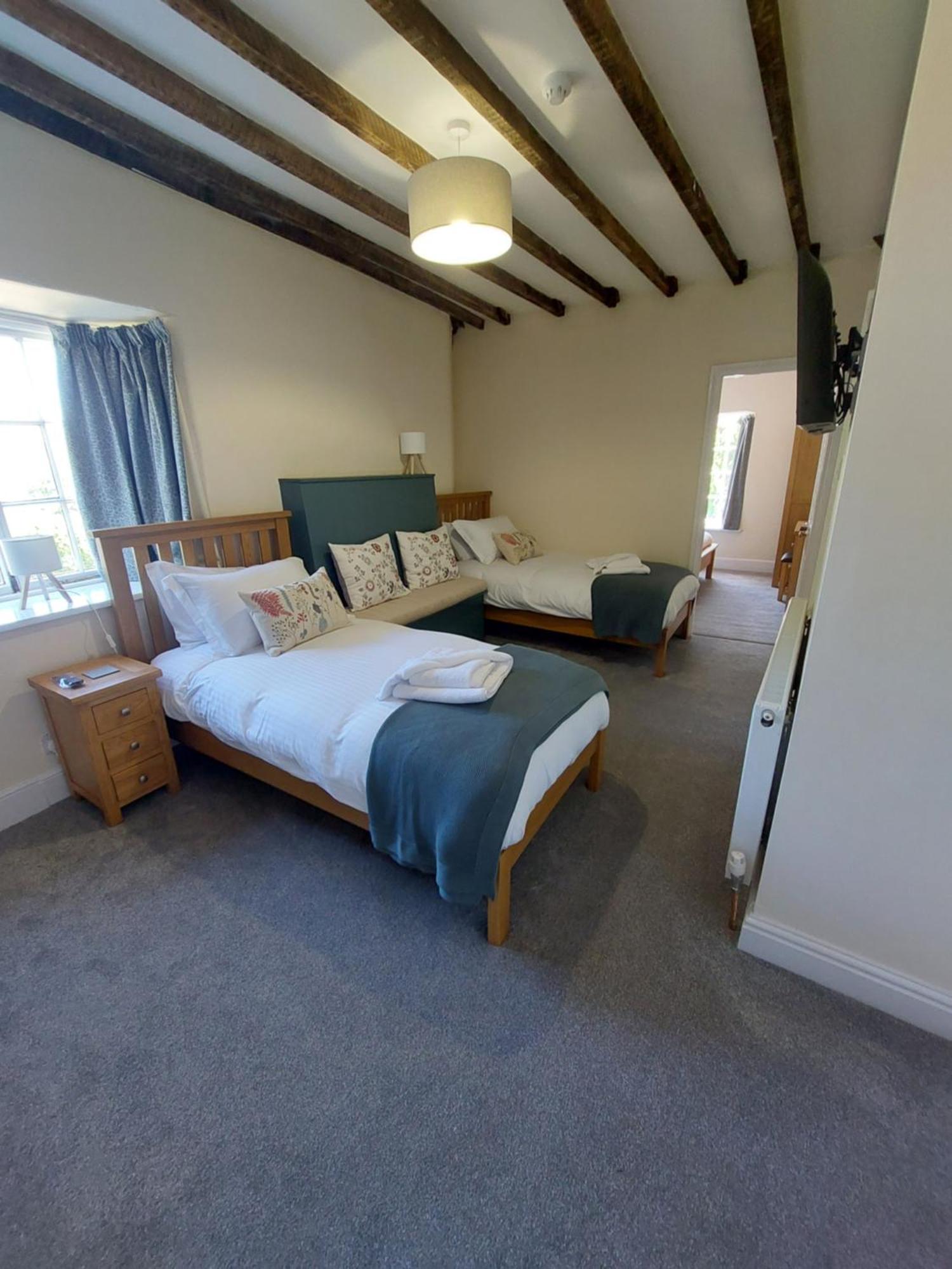Chambre Familiale avec Salle de Bains