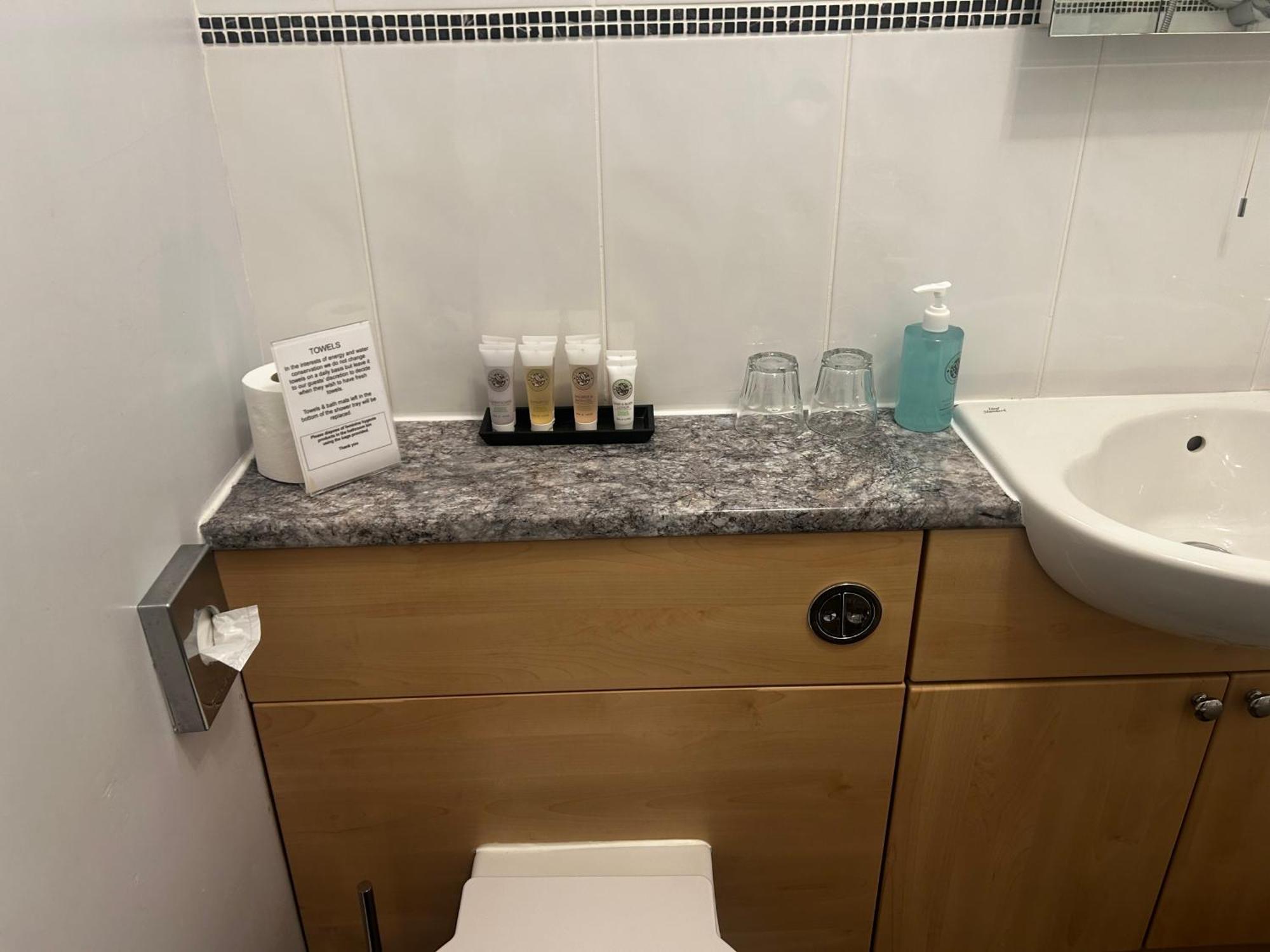 Deluxe Double Room Sea View Not Pet Friendly,1666752480:JPEG