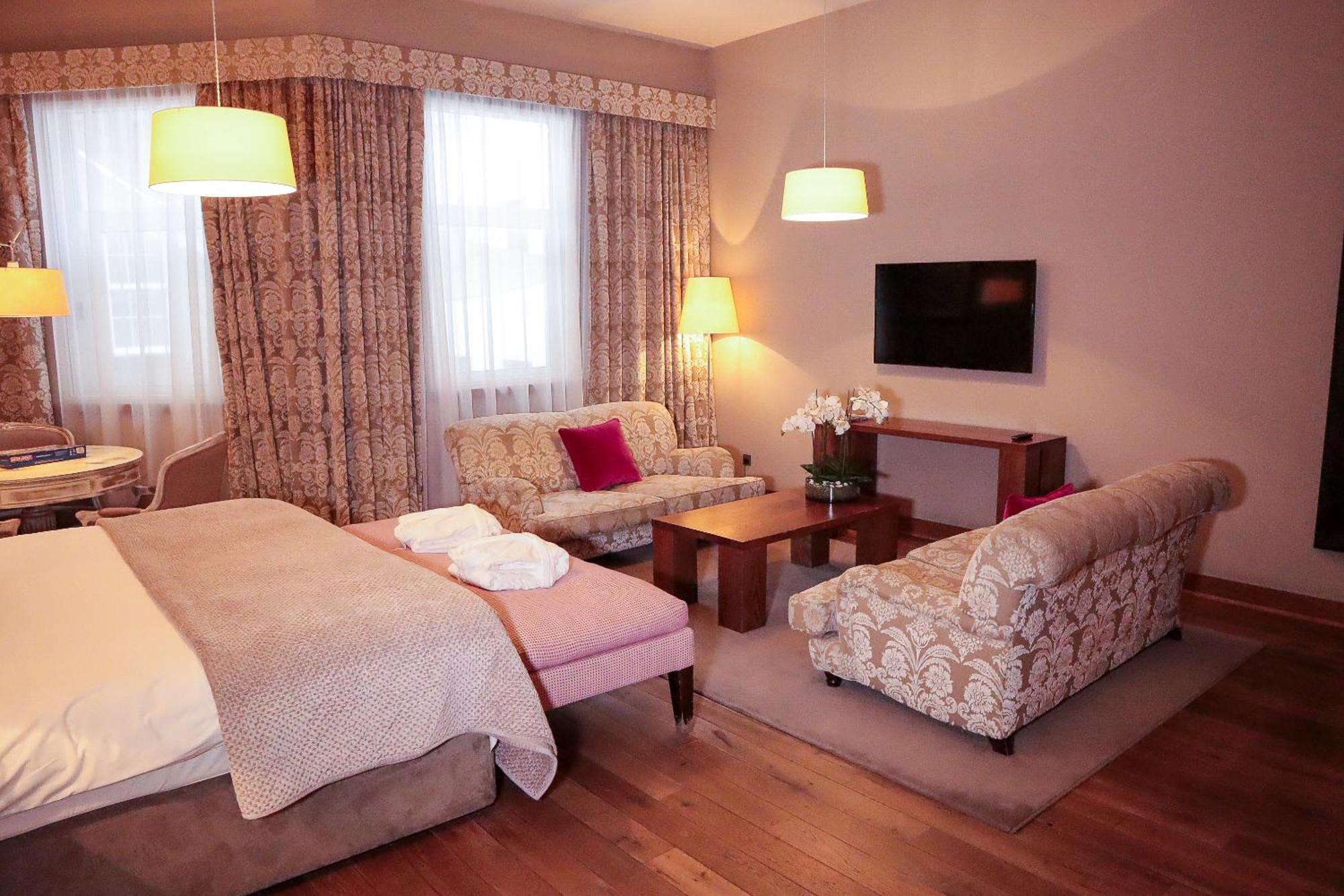 Junior Suite,1758537686:JPEG