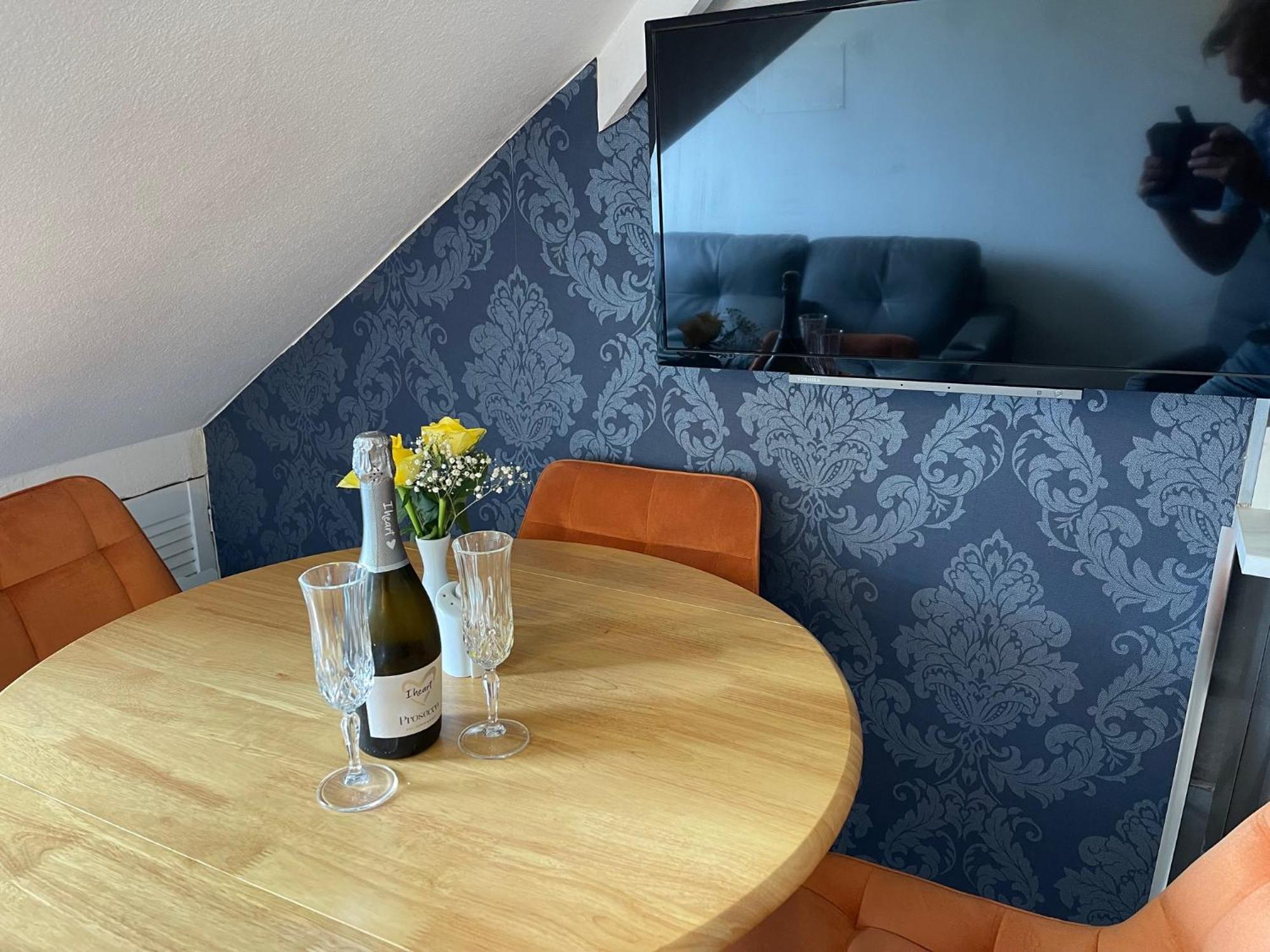 Family Two-Bedroom Apartment with View,1669826270:JPEG