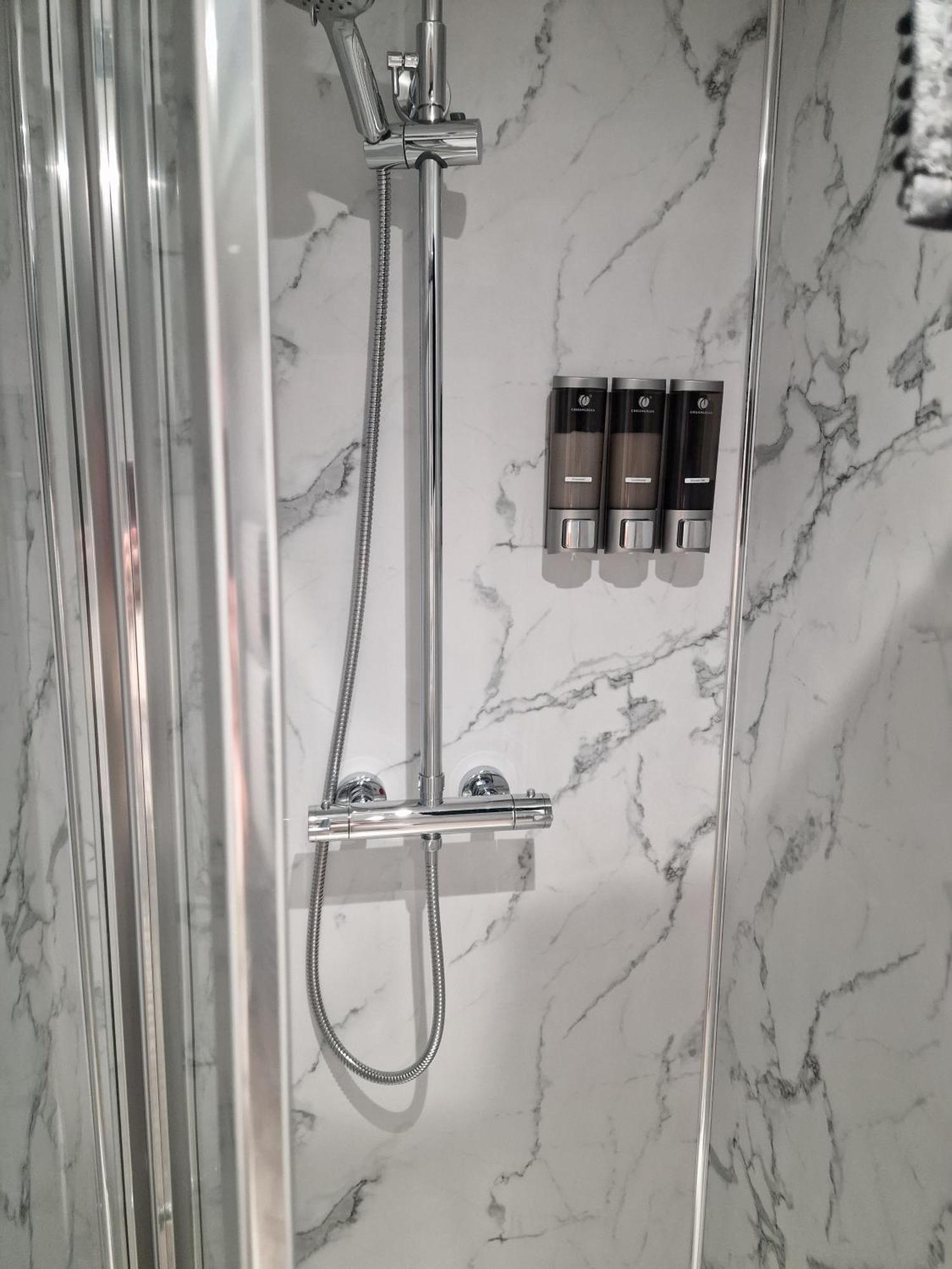Comfort Triple Room with Shower