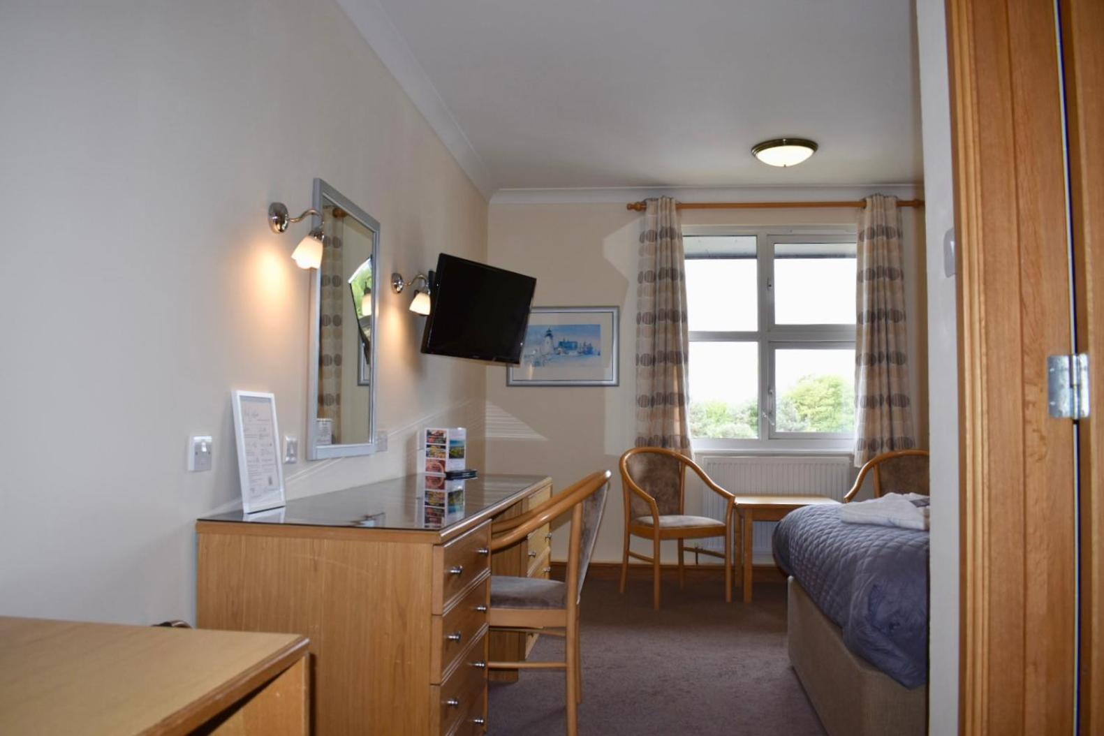 Double Room,1675844852:JPEG