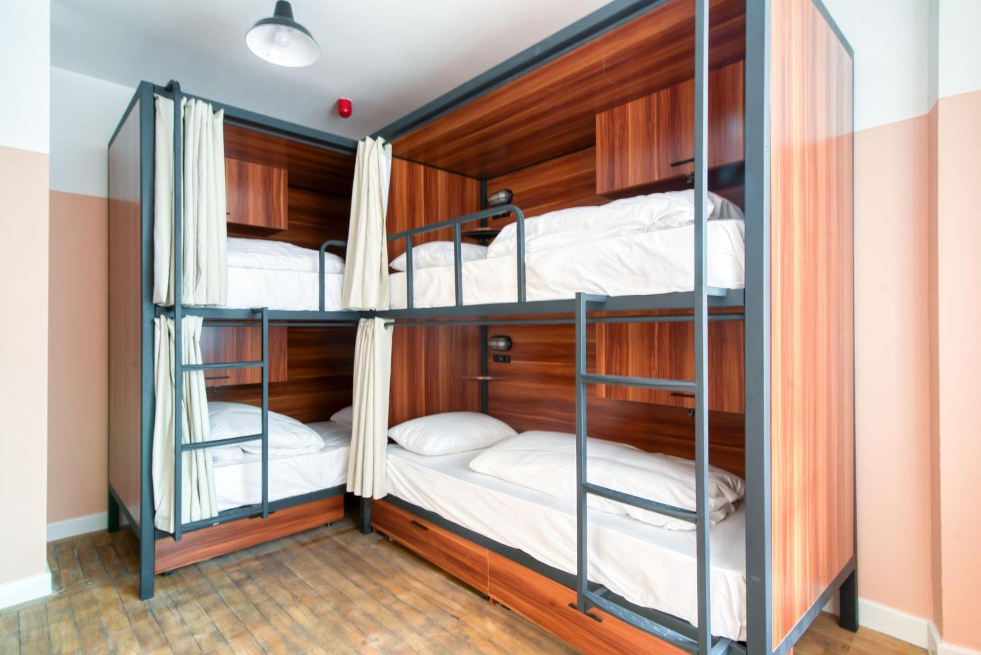 Bed 10-Bed Mixed Dormitory Room