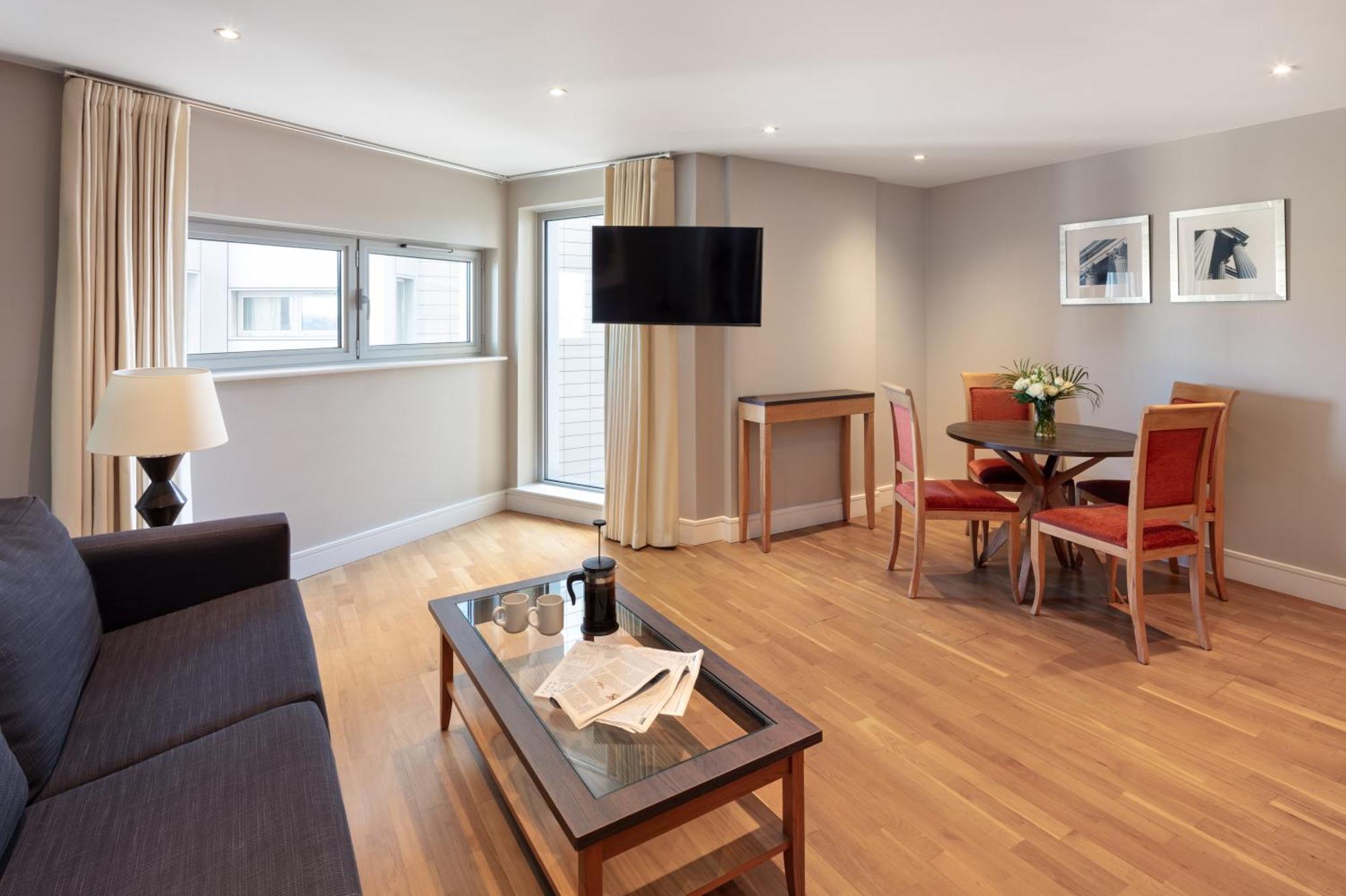 Apartamento com 1 Quarto