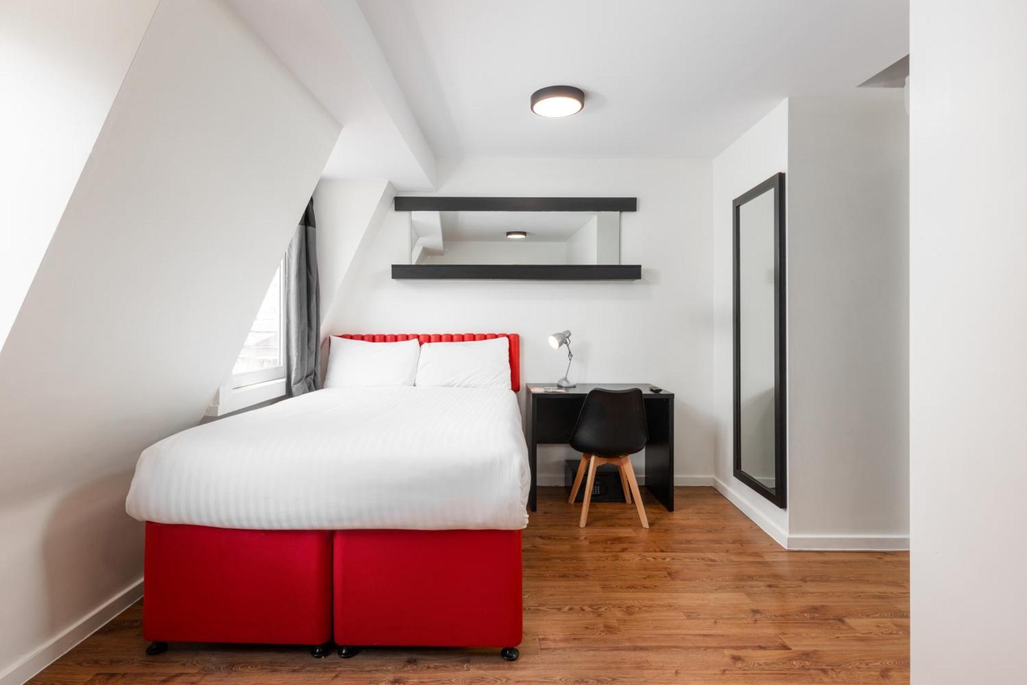 Quarto Duplo