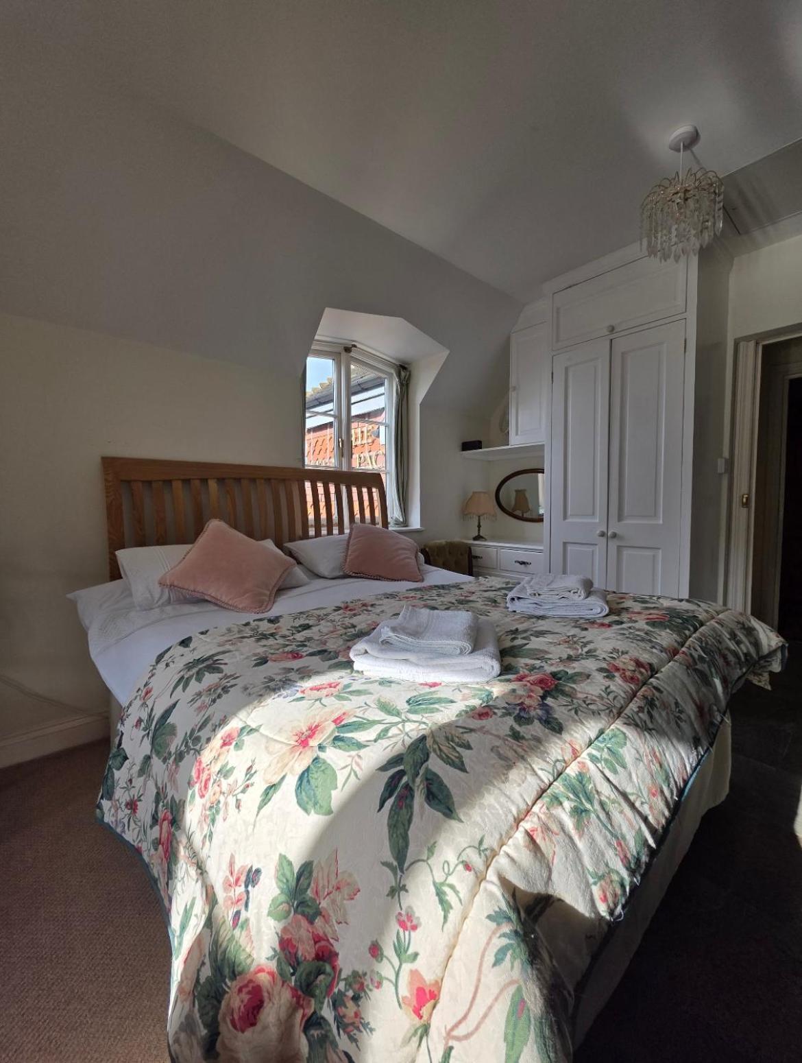 Deluxe Queen Room