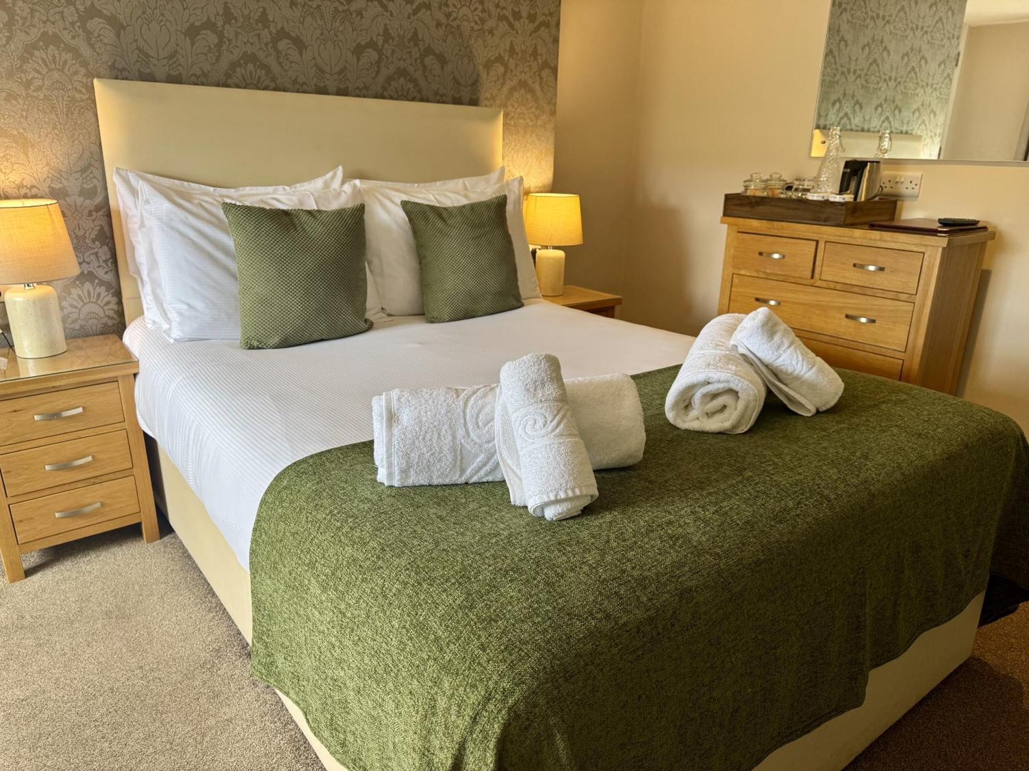 Double Room with Private Bathroom