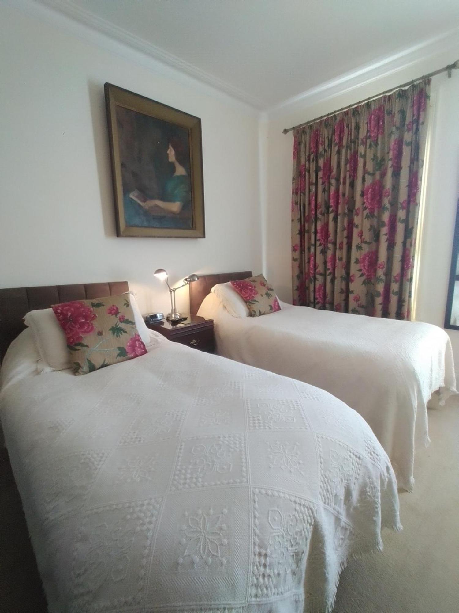 Twin Room Shower,1678630837:JPEG
