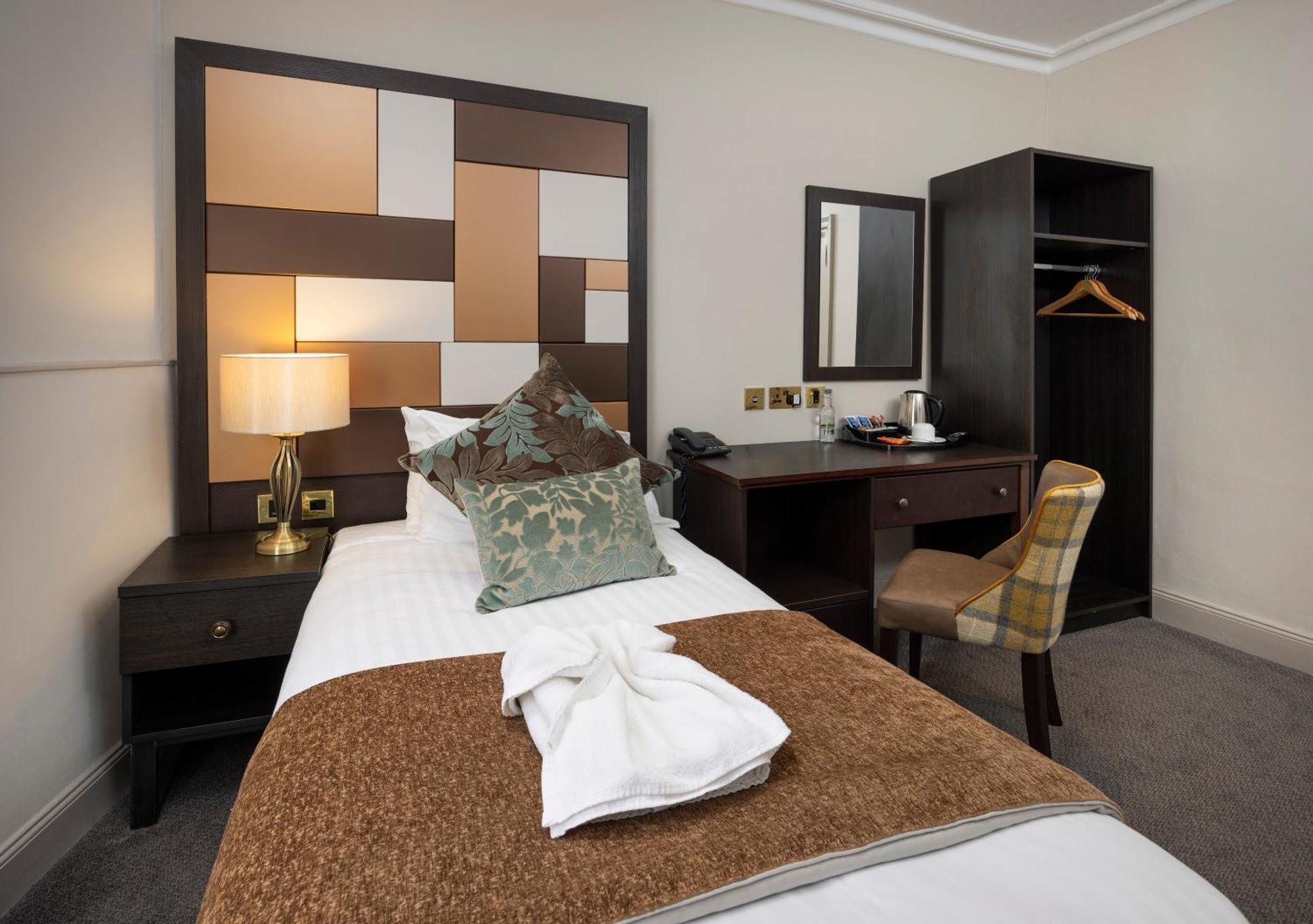 Single Room,1679562194:JPEG