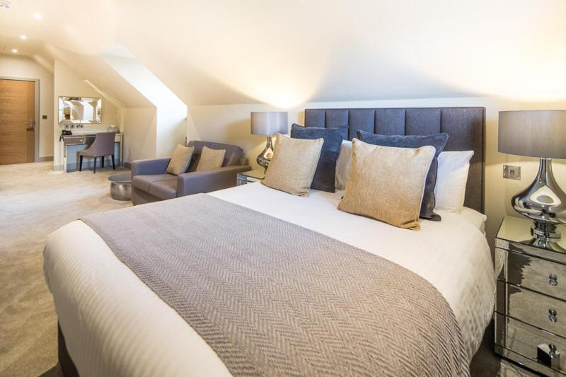 Junior Suite,1681713766:JPEG