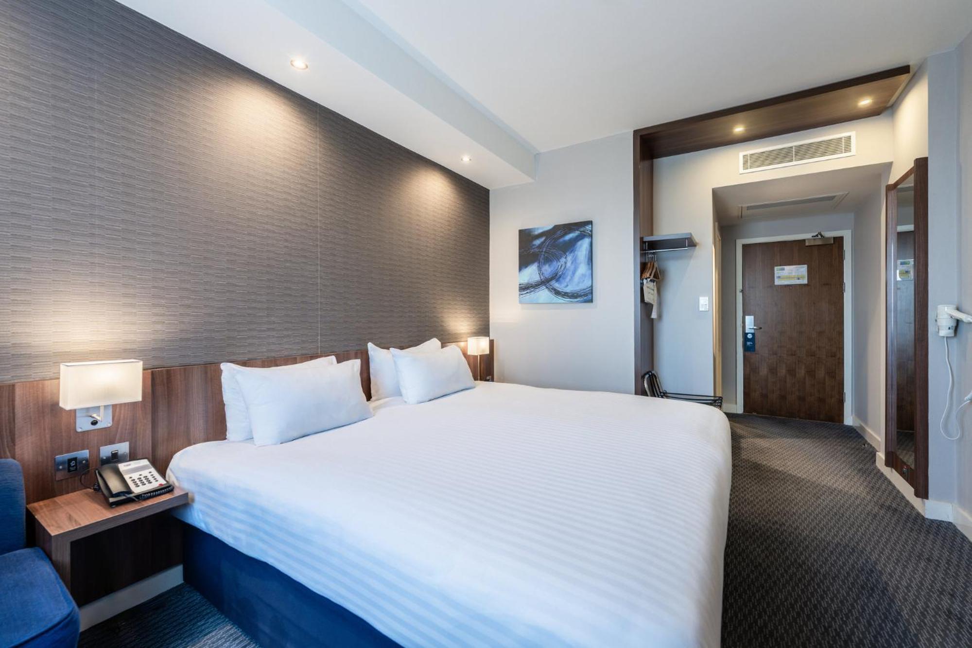 Standard Room Hot,1770543427:JPEG