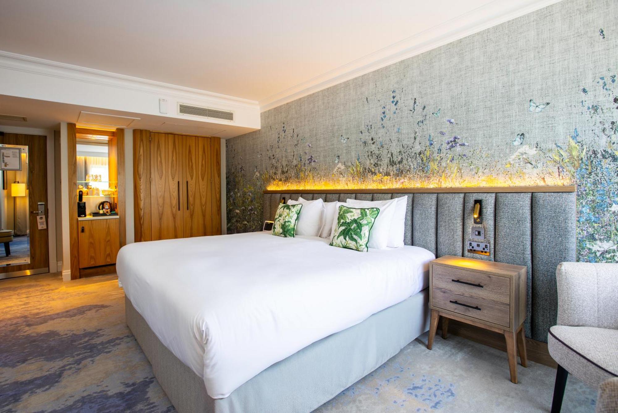 Deluxe Room,1682934964:JPEG