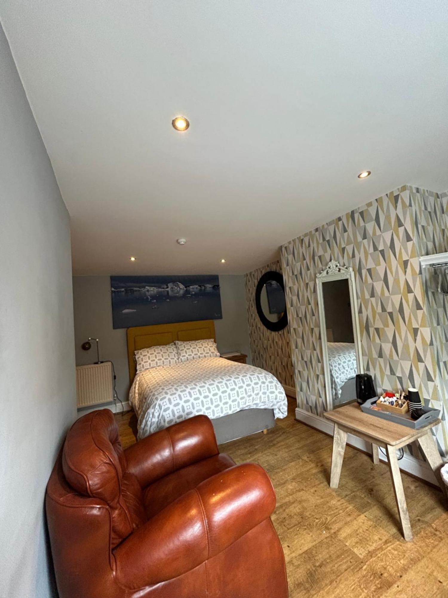 Double Room,1683828828:JPEG