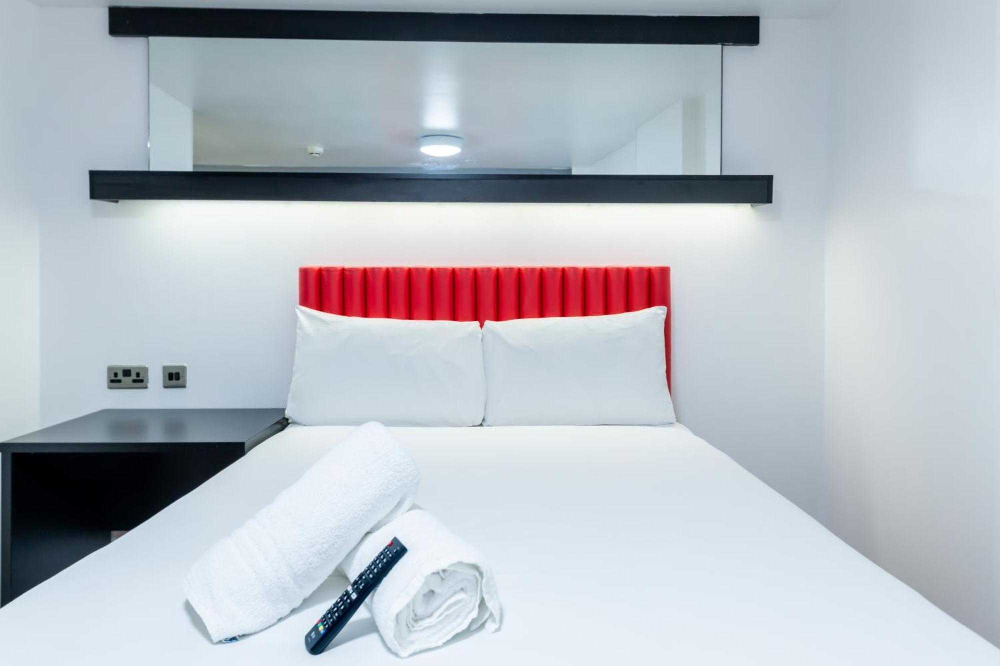 Double Room without Window,1683833013:JPEG