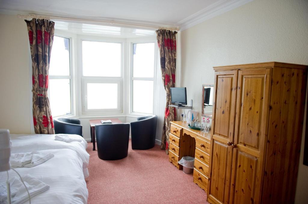 Double Room,16936412:JPEG