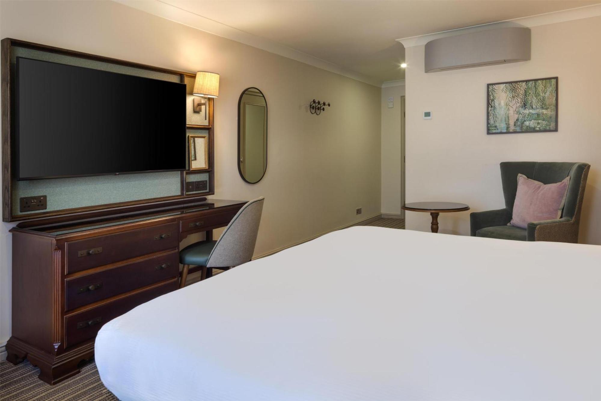 King Guest Room,1703546368:JPEG