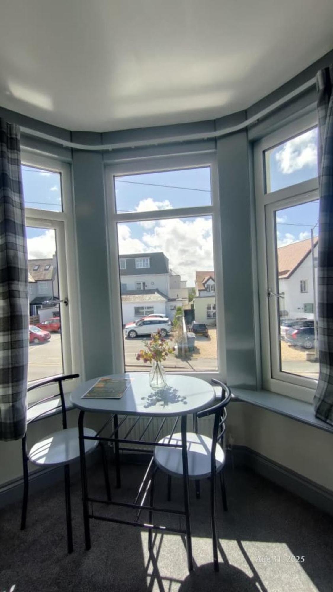 Two-Bedroom Apartment,1703597018:JPEG