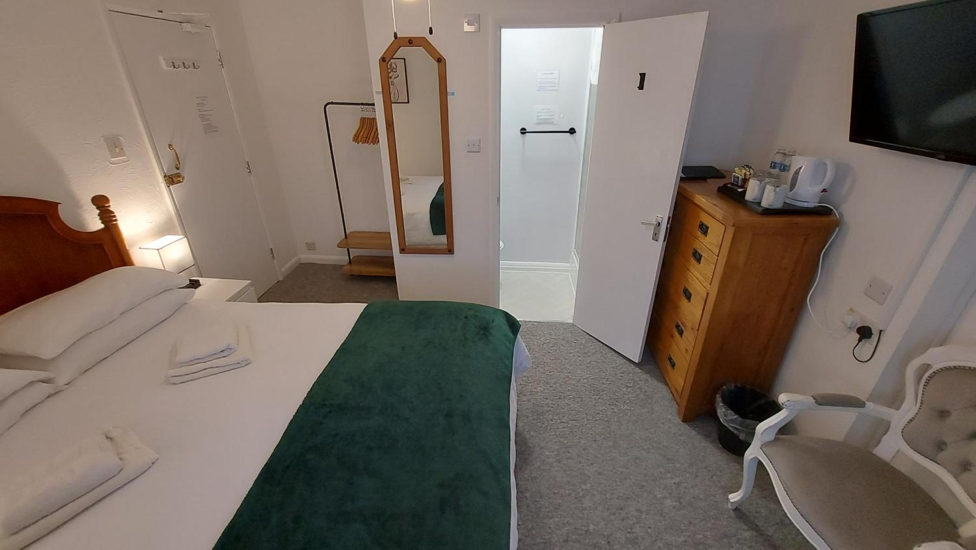 Standard King Room