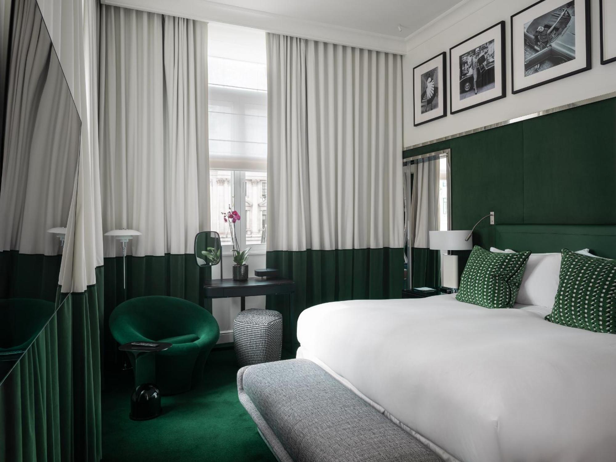Suite Lit King-Size Prestige avec Salon Séparé - Vue sur Waterloo Place ou Pall Mall