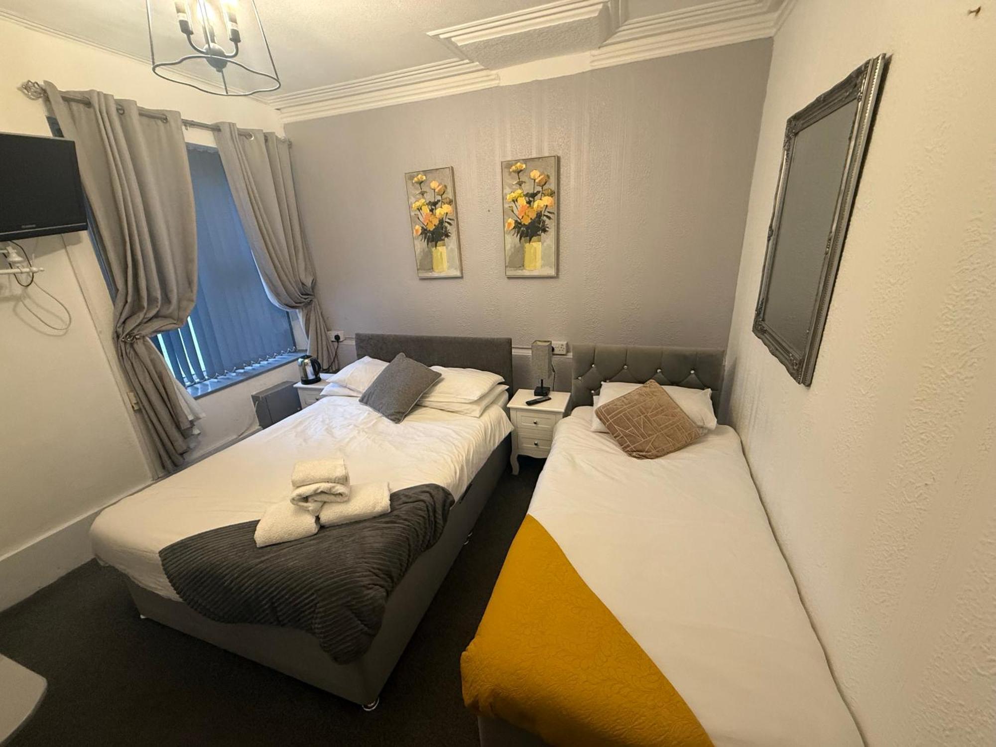 Comfort Triple Room with Shower