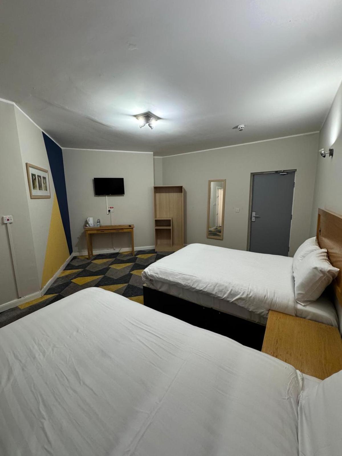 Standard Family of 3 Room,1731438721:JPEG