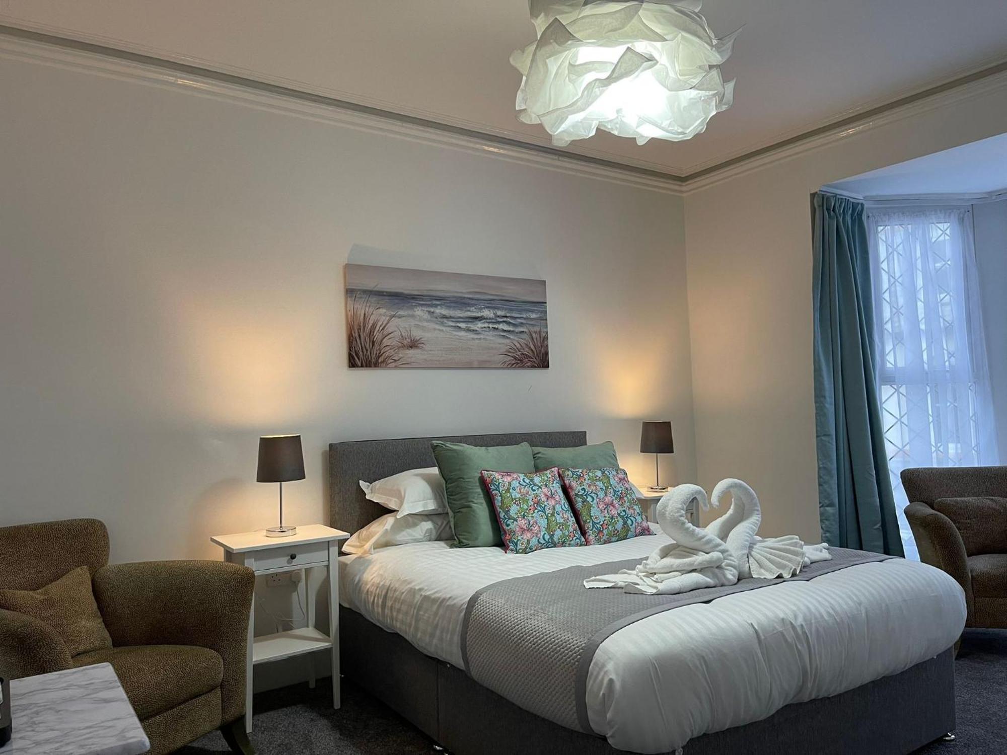 Double Room,1733465720:JPEG
