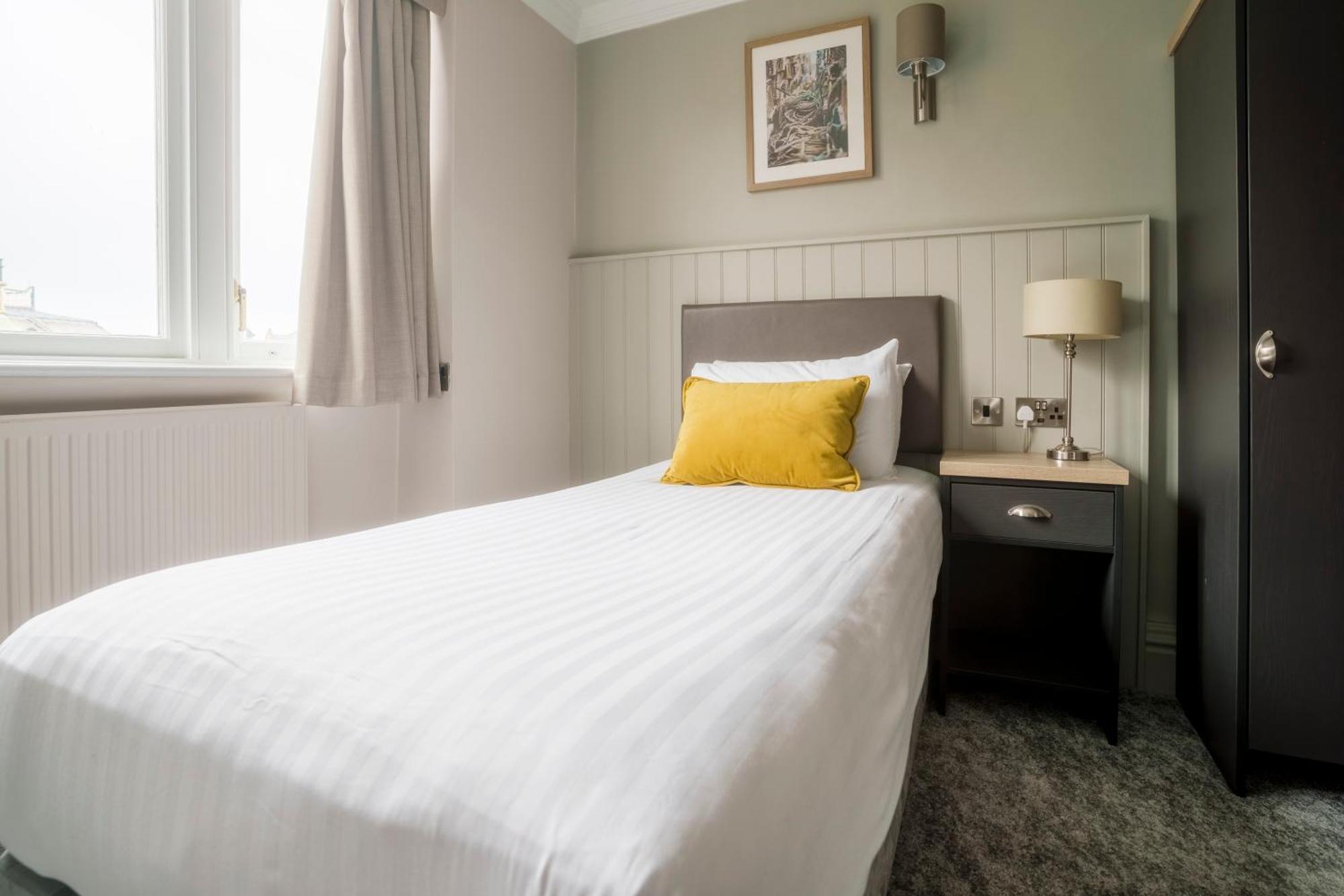 Cosy Single Room