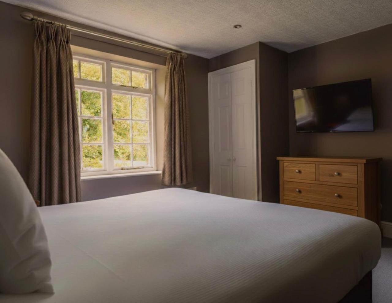 Double Room,1742603427:JPEG