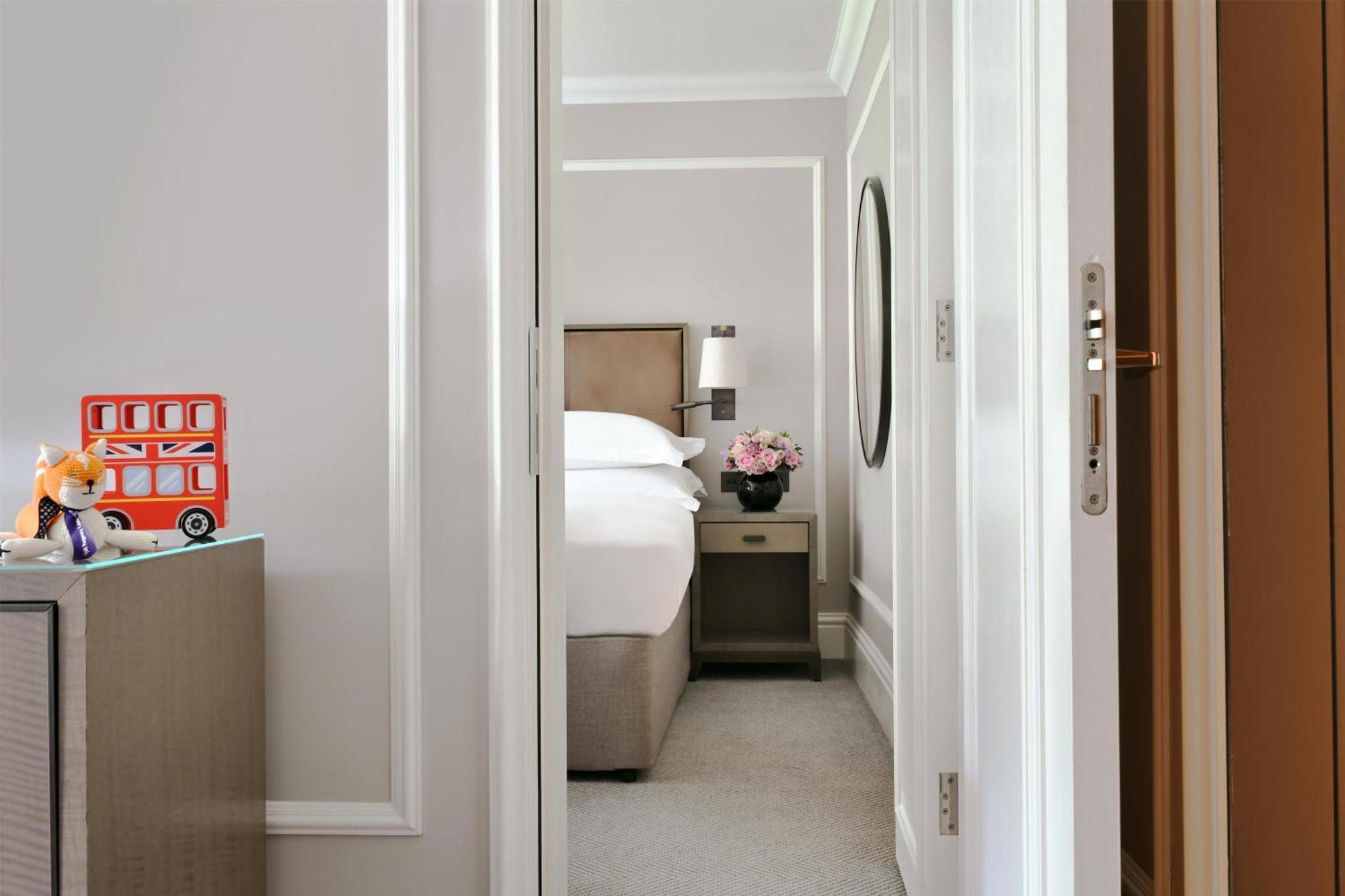 Quarto Familiar com Vista Jardim