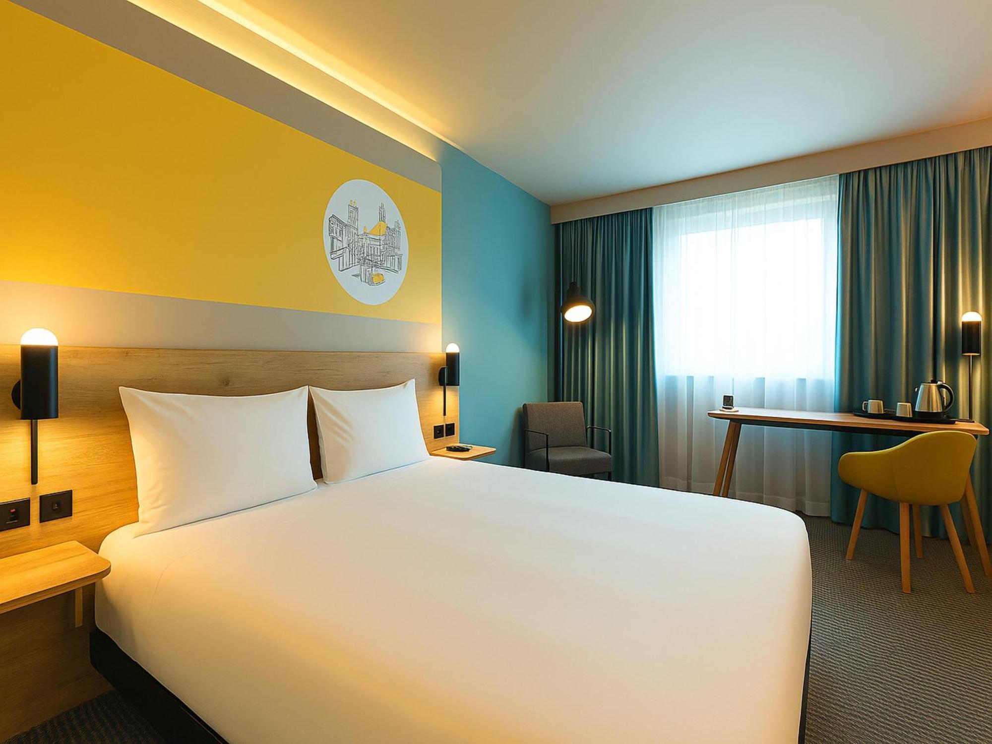 Double Room,1742627175:JPEG