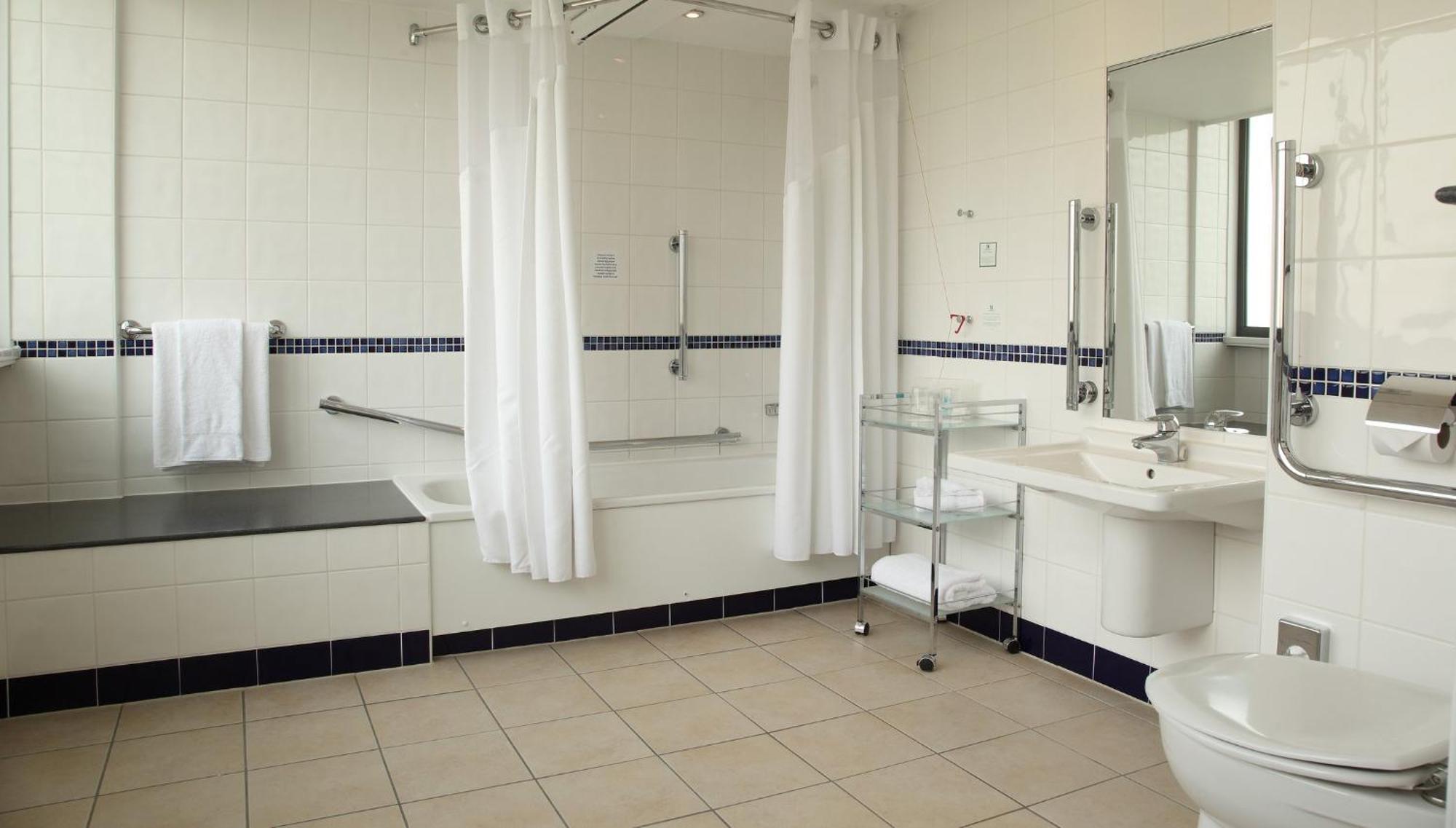 Standard Double Room Disability Access,1770870496:JPEG