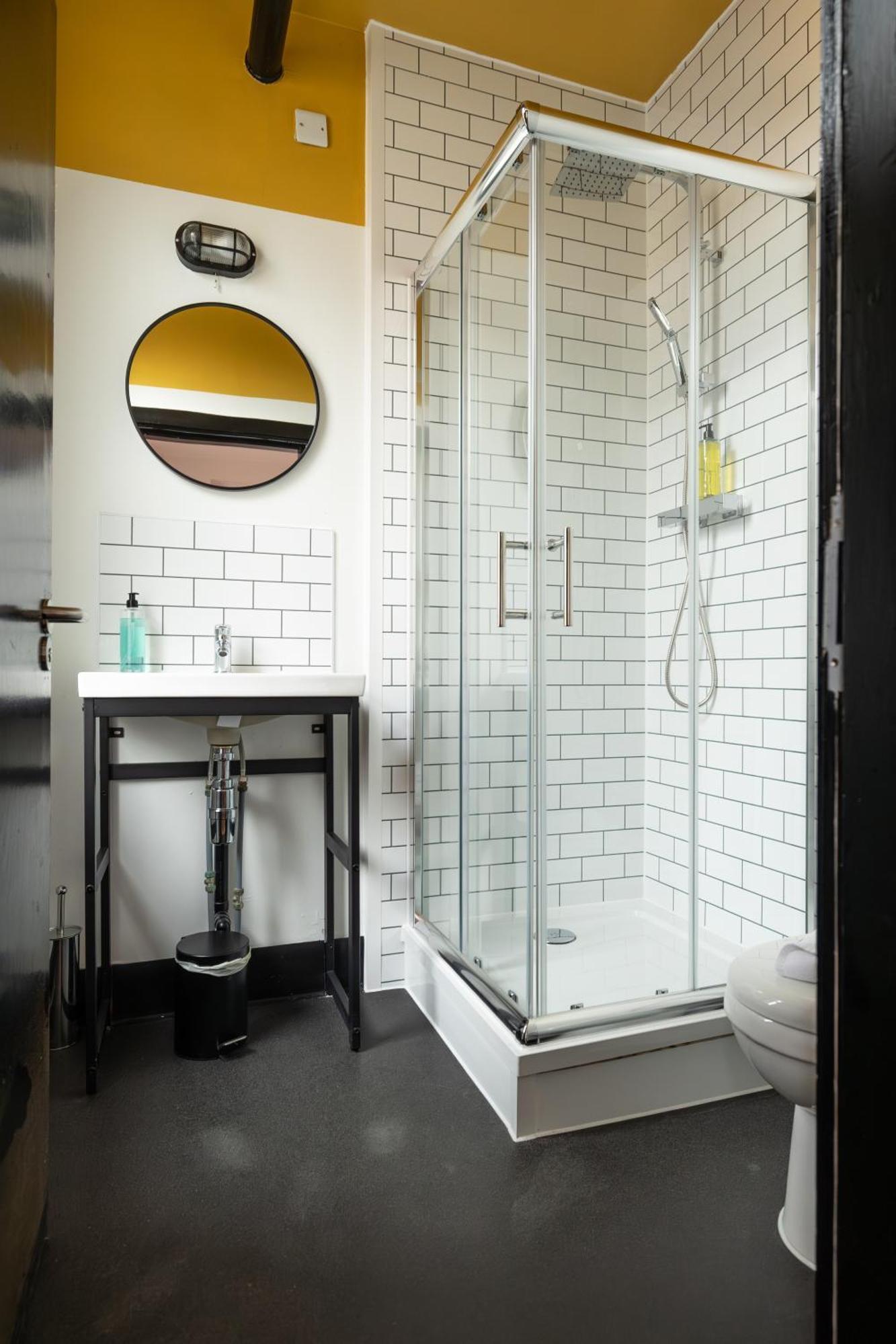 Bed in 8-Bed Mixed Dormitory Room,1742694563:JPEG