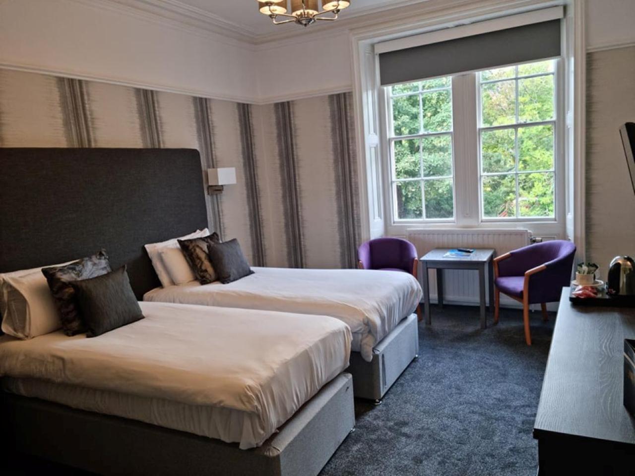 Twin Room,1216990981:JPEG
