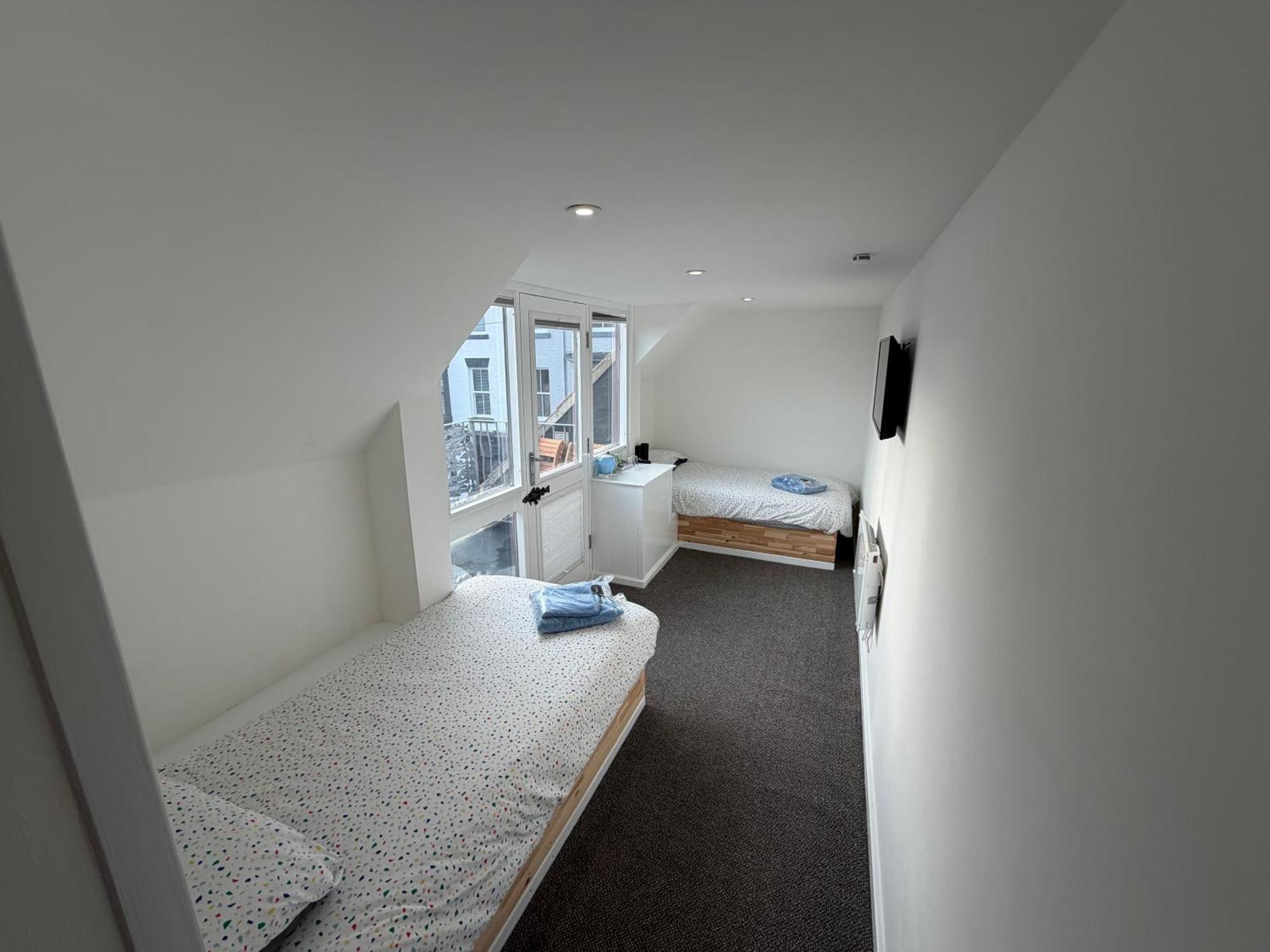Budget Twin Room,1743189710:JPEG