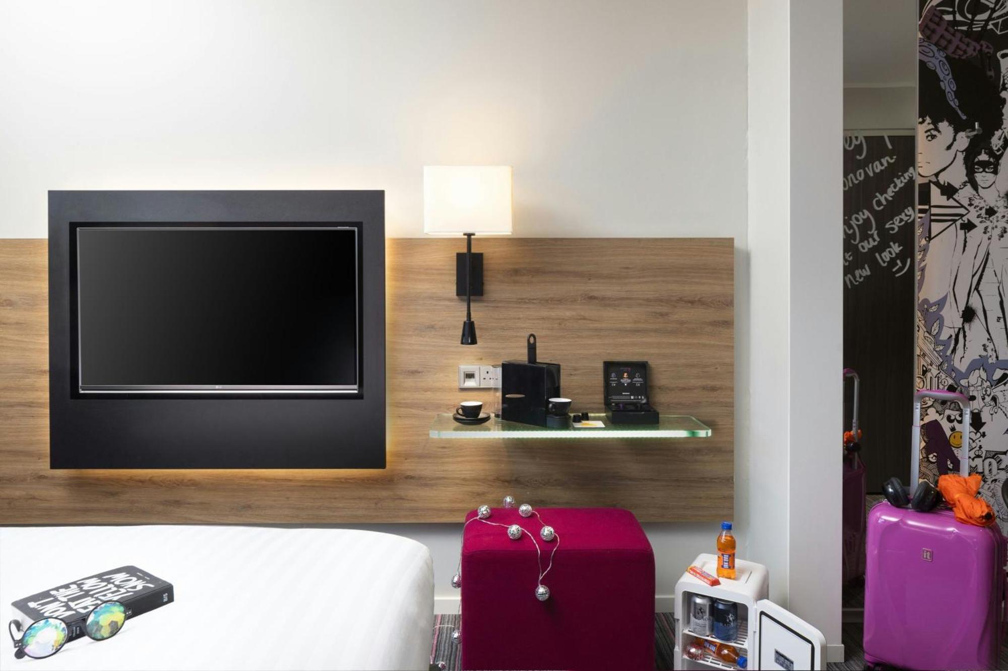 Moxy Upper Deck Queen Room