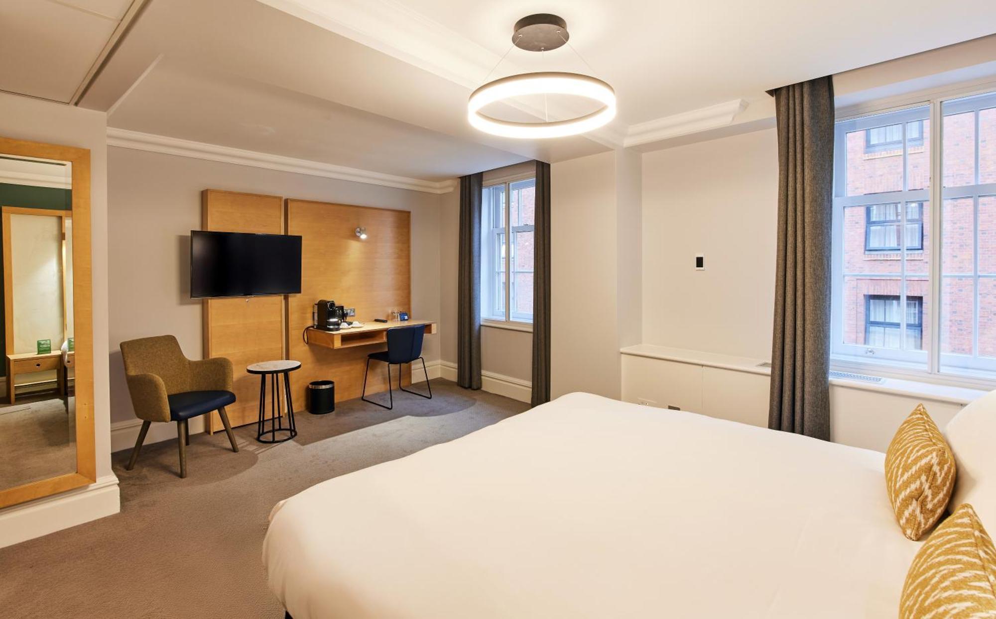 Deluxe King Room