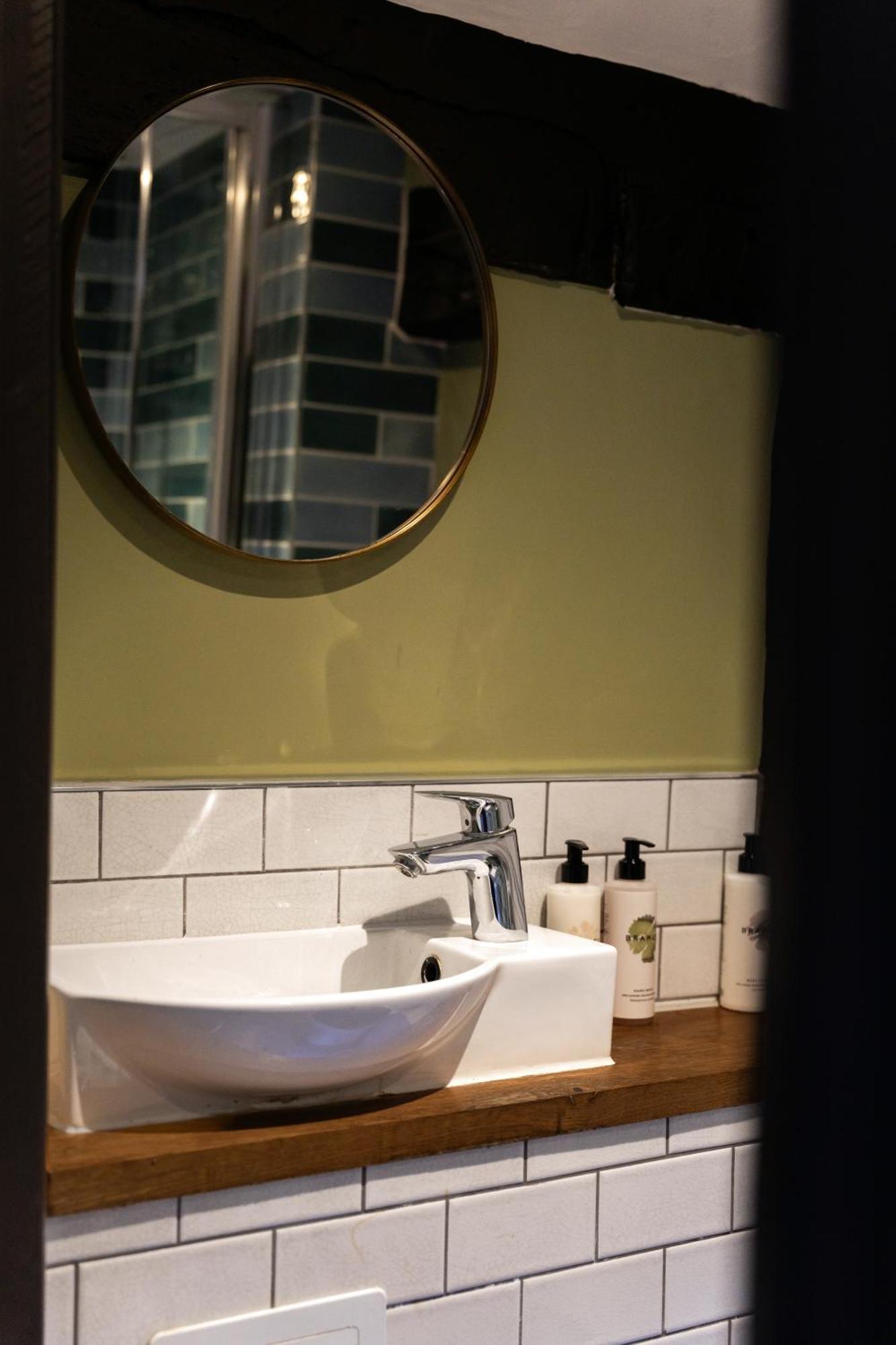 Standard Double Room,1746842725:JPEG